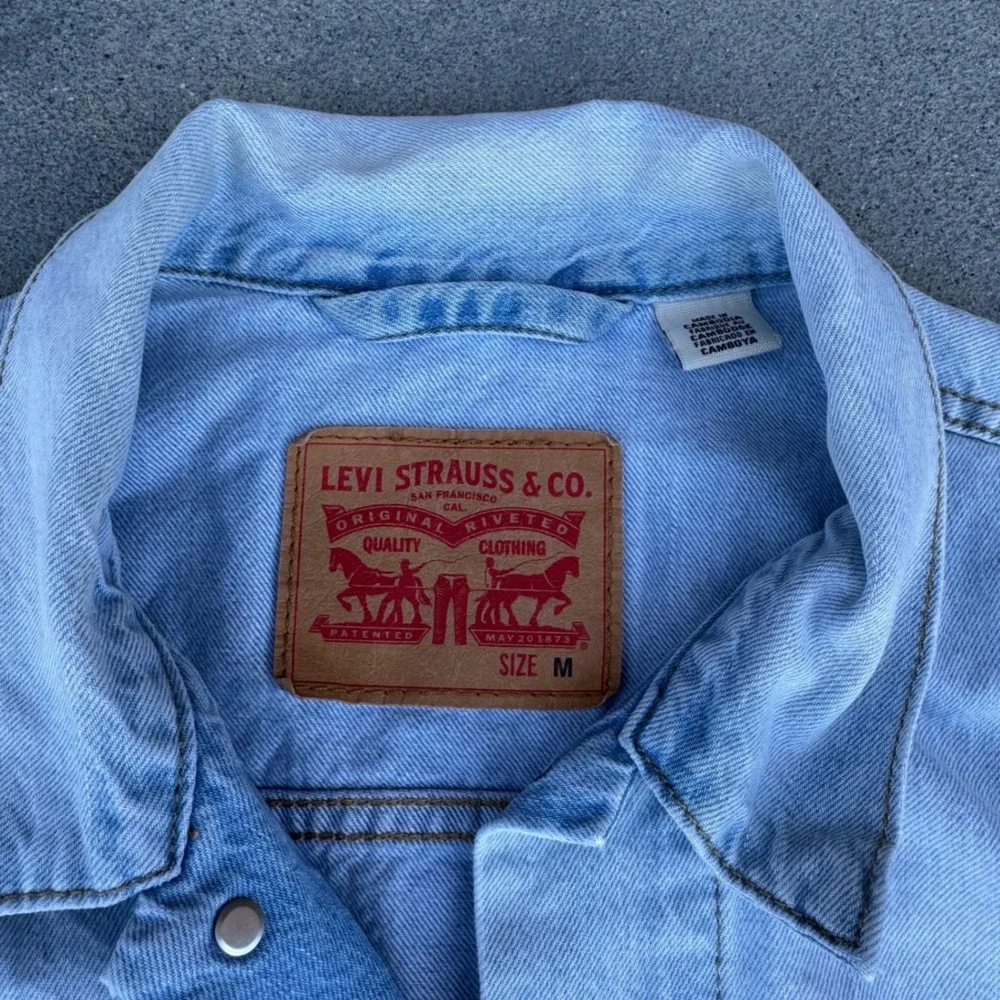 Levi's Mens Light Wash Denim Trucker Jacket Size M Blue Cotton - Picture 3 of 8